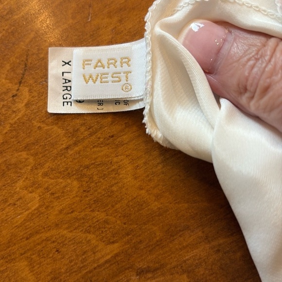 Elegant White Satin Half Slip/Skirt - Picture 4 of 9